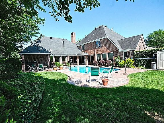 2nd image of 38 Clansmoor Ct