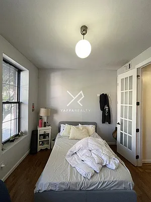 Rented by Yaffa Realty LLC | media 34