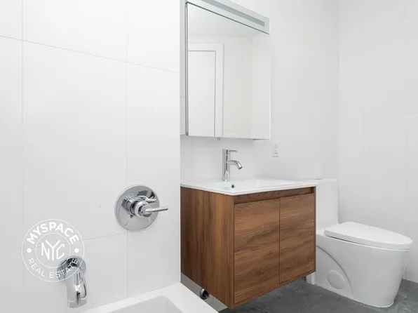 280 Meeker Avenue image 11 of 28