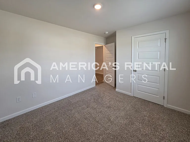 107 Jonboy Ave — Photo 12