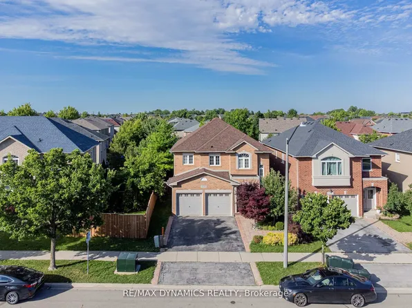 2381 Grand Oak Trl, Oakville, ON L6M 4V4