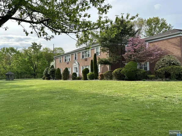 14 Rolling Ridge Rd #14A, Montvale, NJ 07645