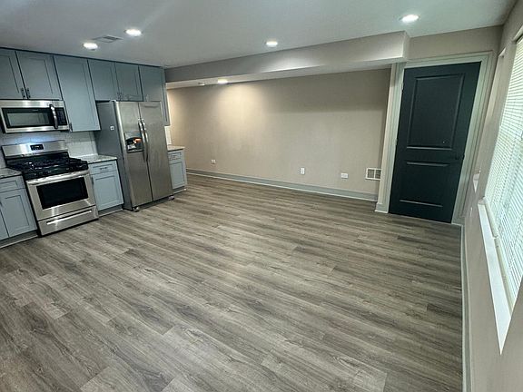 3rd image of 4838 S Michigan Ave #1