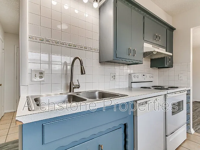 4508 NW 26th St — Photo 22