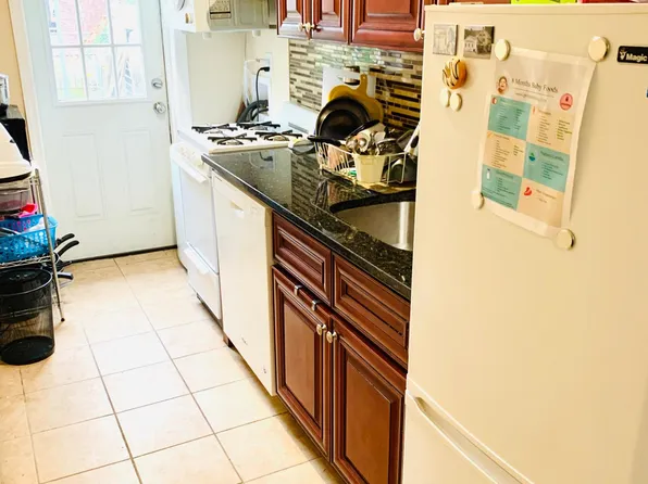 35 Courthouse Place image 9 of 16