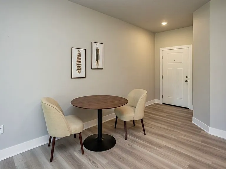713 Umbra Pl — Photo 8