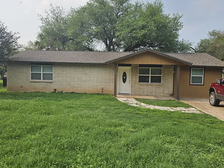 412 Magnolia St — Photo 1