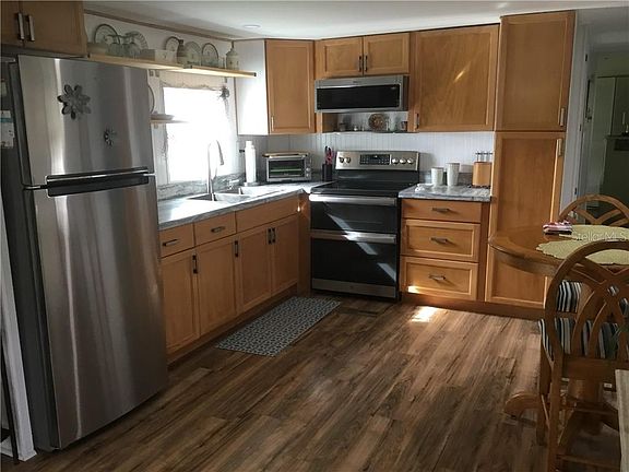 4th image of 510 Imperial Dr
