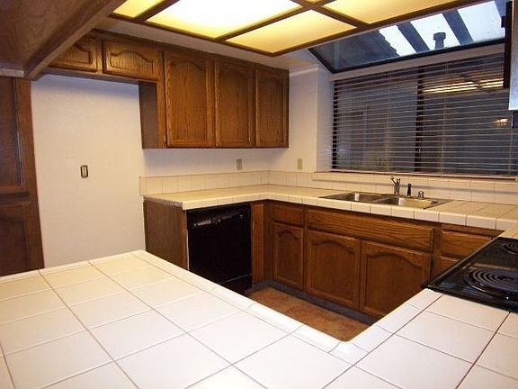 4th image of 4706 El Cid Dr