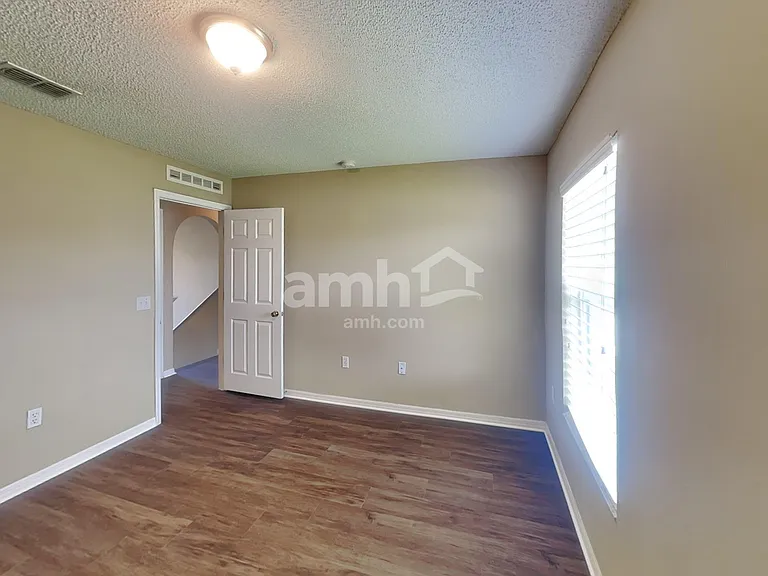 244 Verzon Ct — Photo 17