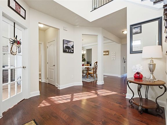 5th image of 311 Eagle Dr