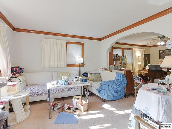 5th image of 828 N 41st Ave