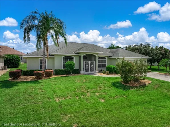 22 Acacia Ct S, Lake Placid, FL 33852