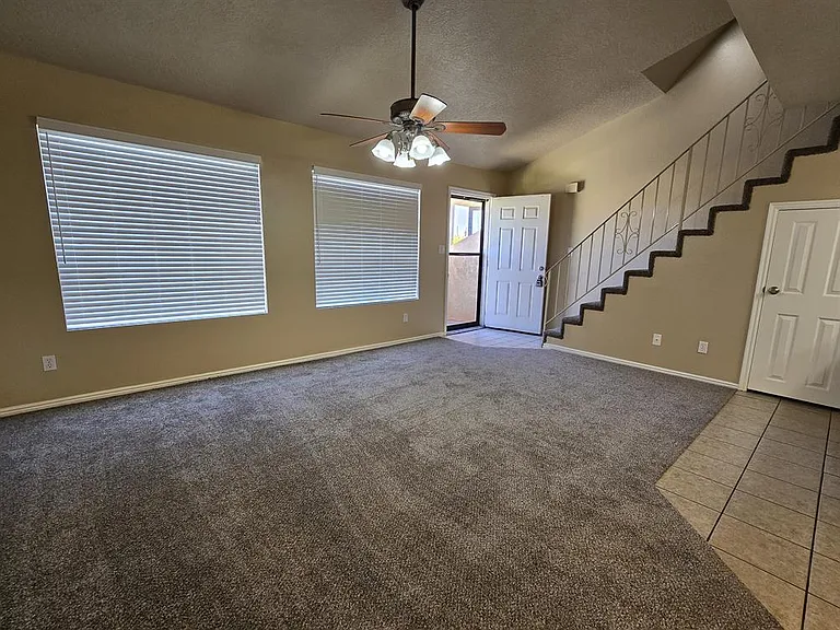 270 S Donlee Dr #10 — Photo 2