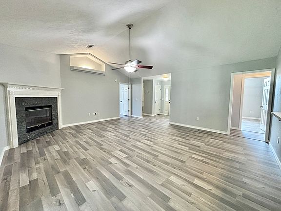 4th image of 4734 Autumndale Dr