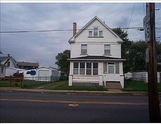 2nd image of 318 Mercer Ave