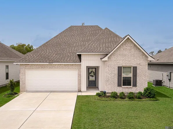28259 Moreau Dr, Denham Springs, LA 70726