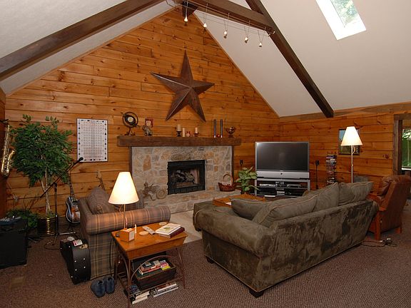 3rd image of 8030 Sequoia Ct