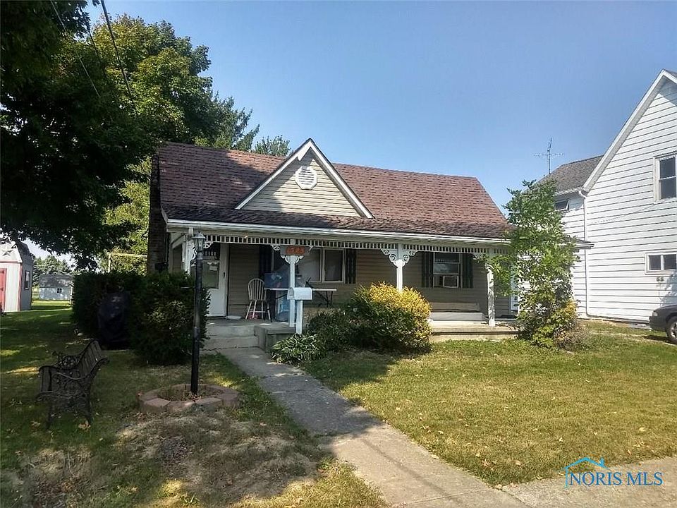 2nd image of 1525 E 3rd St #2