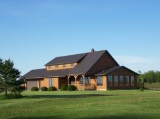 1361 S Vandenberg Rd, Green Bay, WI 54311