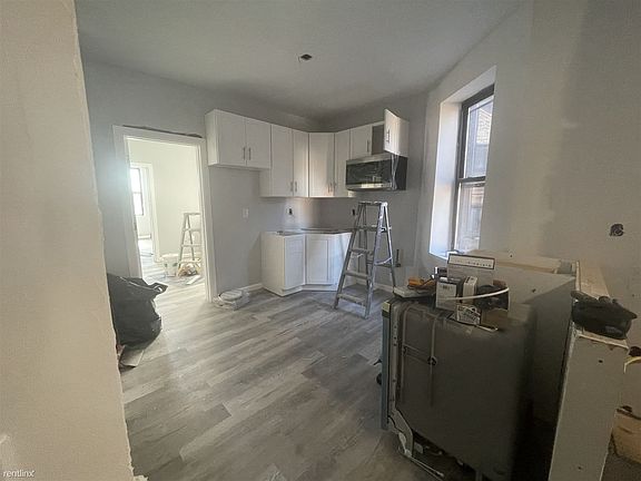 6662C46D-3A70-42EE-B503-4A39ABF9D576