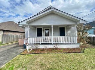 1125 Montgomery St, Port Neches, TX 77651