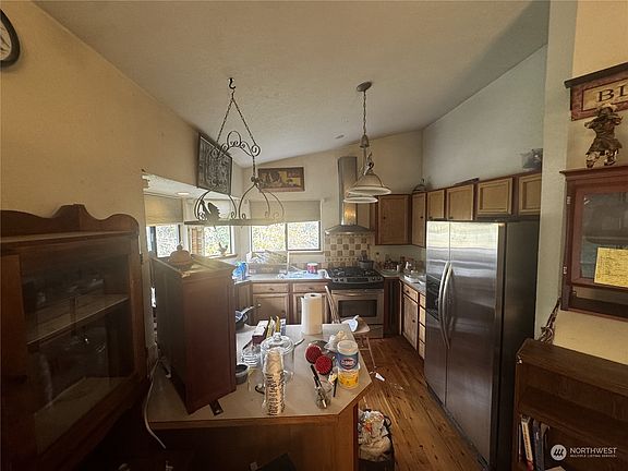 3rd image of 7293 Varsity Lane NE
