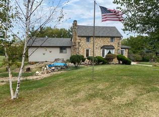 18647 Balltown Rd, Sherrill, IA 52073