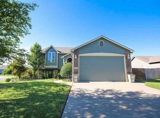 2651 E Fairchild St, Wichita, KS 67219