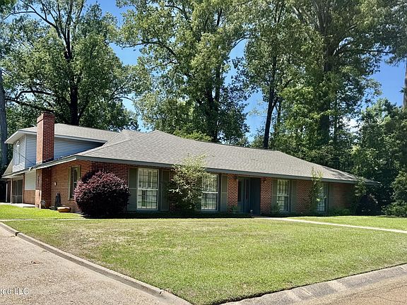 2nd image of 35 Oakhurst Dr