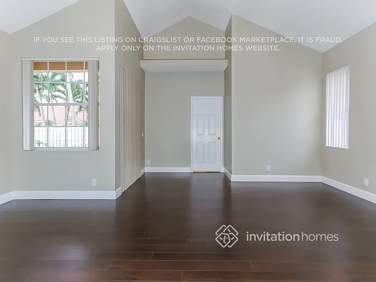 335 Cambridge Dr — Photo 9