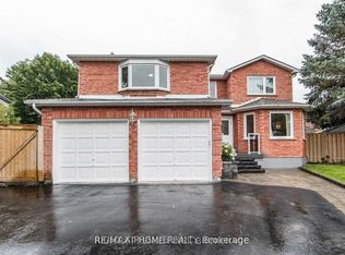 376 Kelly Cres, Newmarket, ON L3Y 7K2