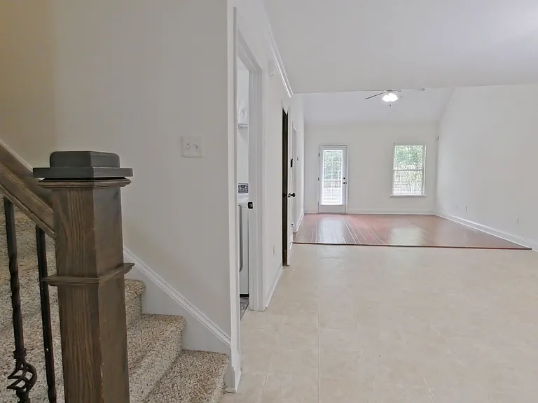 528 Scenic Dr — Photo 17