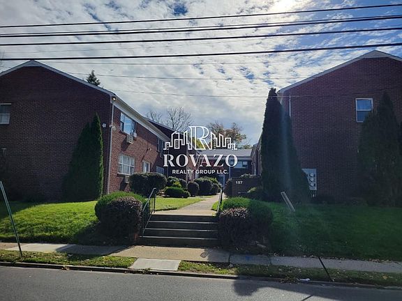 5th image of 157 Elmwood Ave APT 4