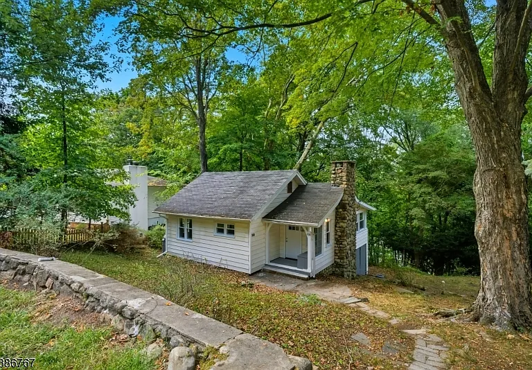 330 Springbrook Trl — Photo 41