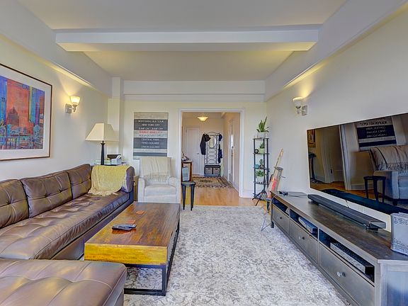 5th image of 520 Amsterdam Ave #11A