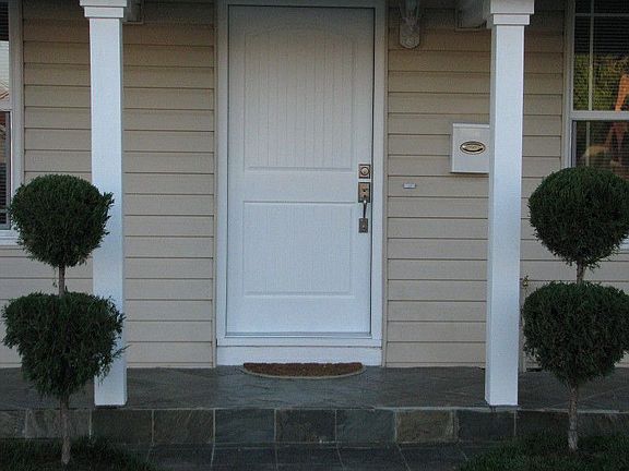 2nd image of 1206 S Claremont St