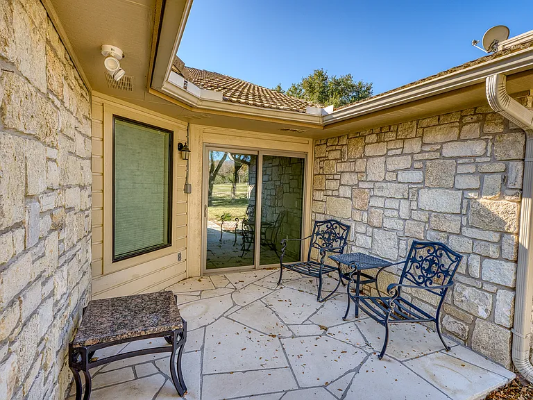 302 Fault Line Dr #B — Photo 6