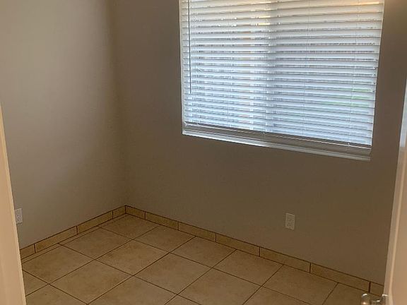 3rd image of 102 N Buena Vista Ave