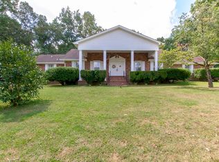1873 Eastbrook Rd, Estill Springs, TN 37330