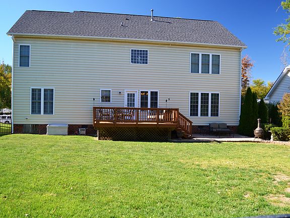 3rd image of 8901 Cumberland Ct