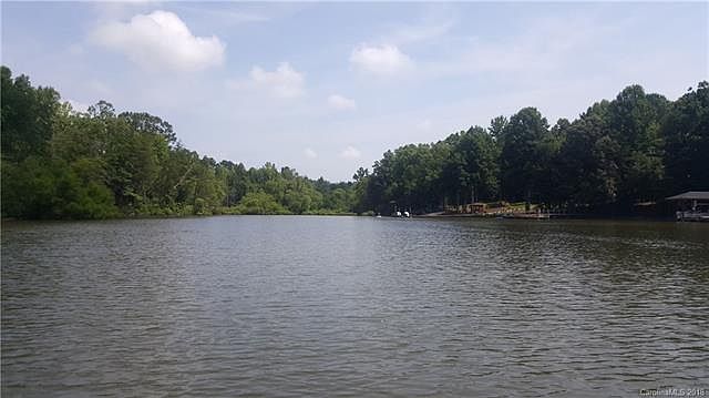 1st image of 3587 Lake Bluff Dr