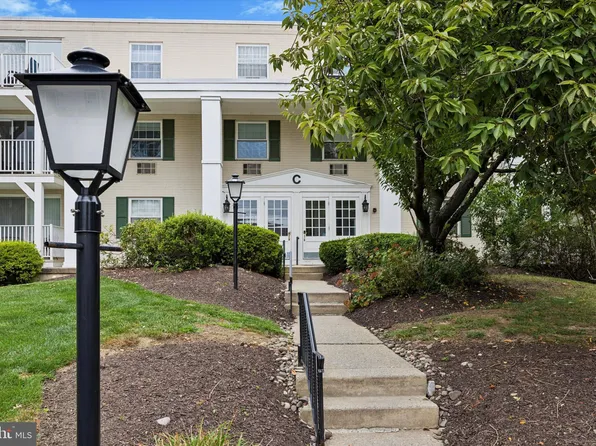 250 Ridge Pike APT 255, Lafayette Hill, PA 19444