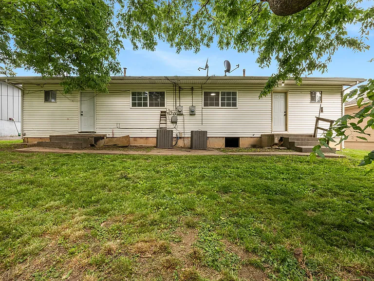 512 Maier Dr — Photo 22