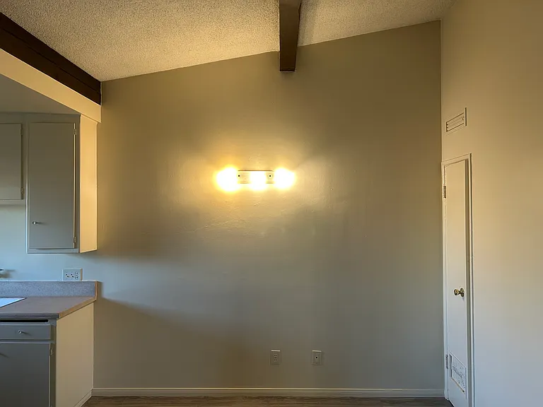 351 E Rossellen Pl #11 — Photo 7