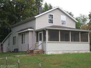 26672 Main St, Edwardsburg, MI 49112