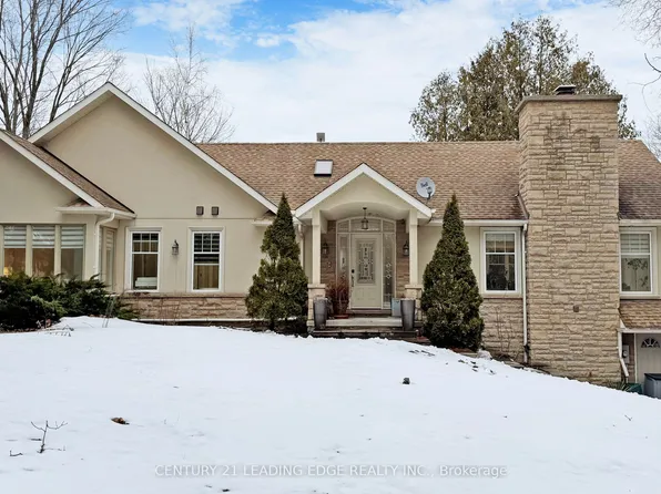 6 Beach Rd, Whitchurch Stouffville, ON L4A 2G1