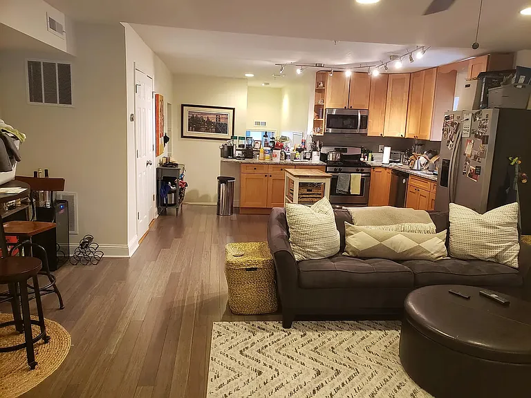 710 N 2nd St #3 — Photo 3