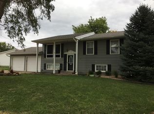 2429 Robin Rd, Salina, KS 67401