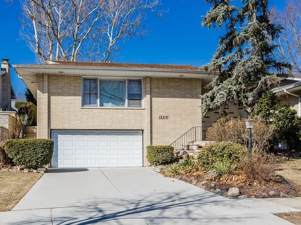 1222 Woodside Rd, La Grange Park, IL 60526